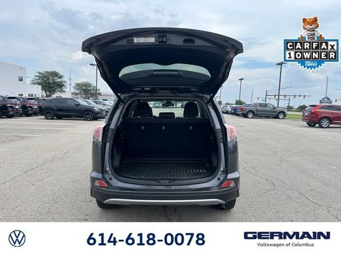 Used 2018 Toyota RAV4 Limited AWD/4WD image 15