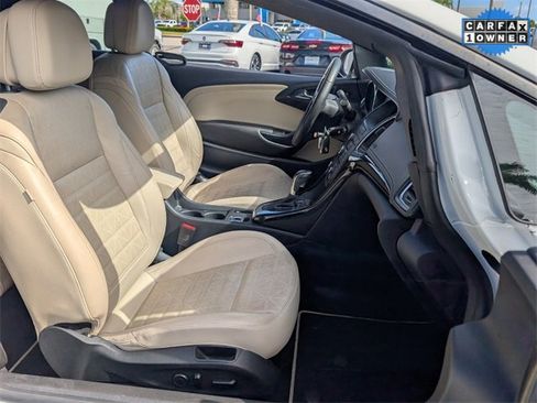 Used 2018 Buick Cascada Premium image 18