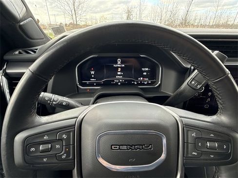 Used 2025 GMC Sierra 2500 Denali Ultimate w/ Snow Plow Prep/Camper Package image 11