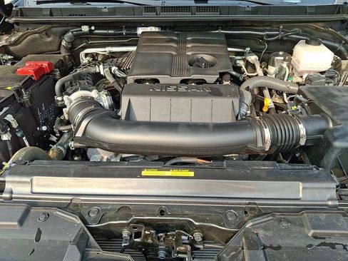 Used 2025 Nissan Frontier SV RWD image 28
