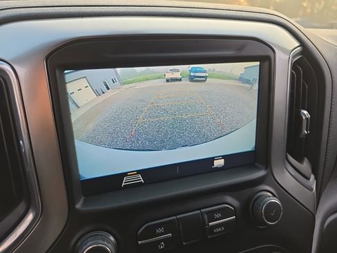 Used 2021 Chevrolet Silverado 1500 LT AWD/4WD image 25