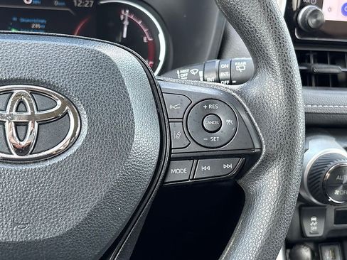 Used 2023 Toyota RAV4 XLE FWD image 18
