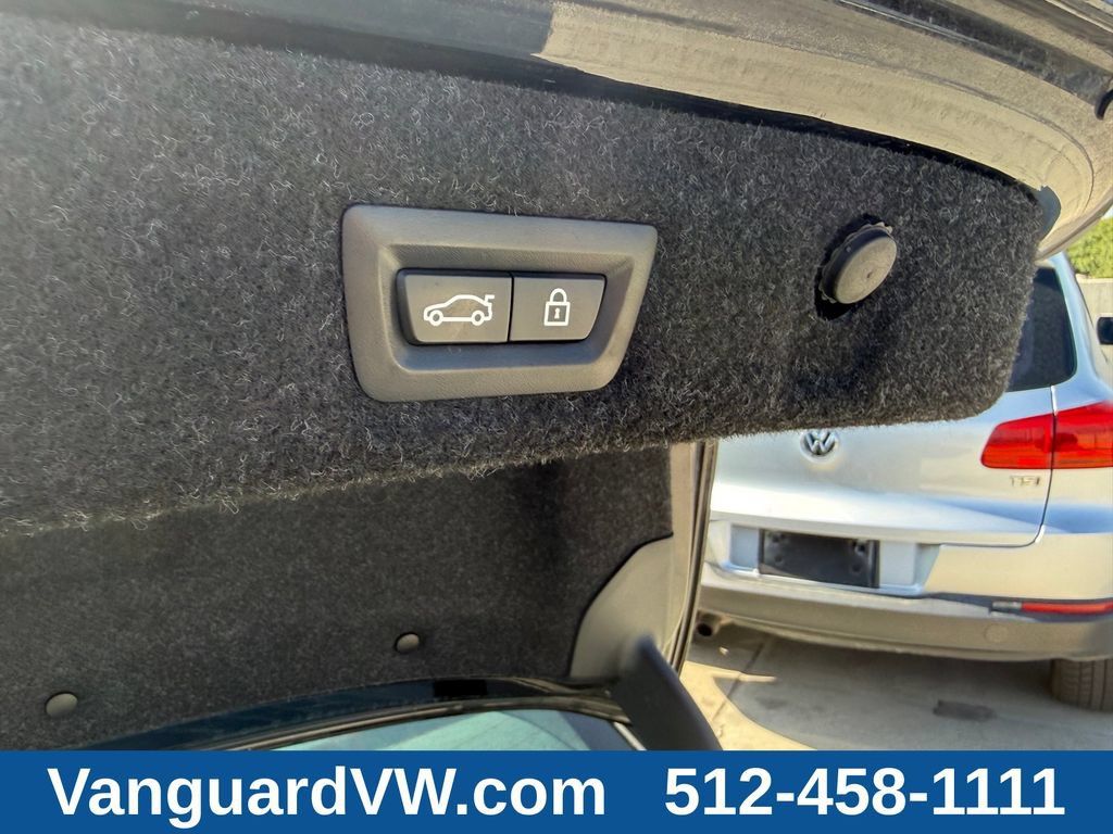 Used 2021 BMW M550i xDrive AWD/4WD image 9