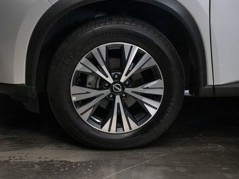 Used 2022 Nissan Rogue SV image 8