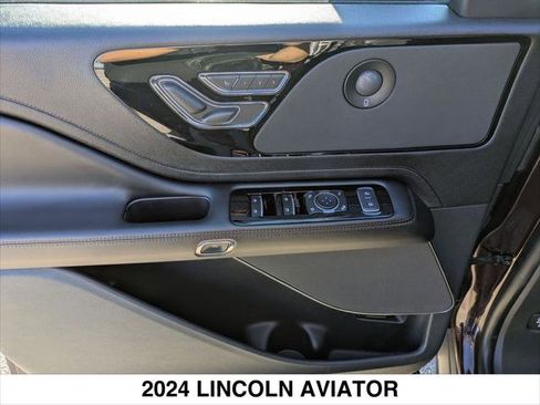 Used 2024 Lincoln Aviator Reserve image 10