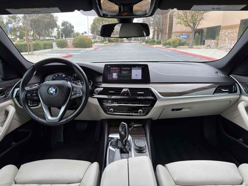 Used 2017 BMW 540i image 17