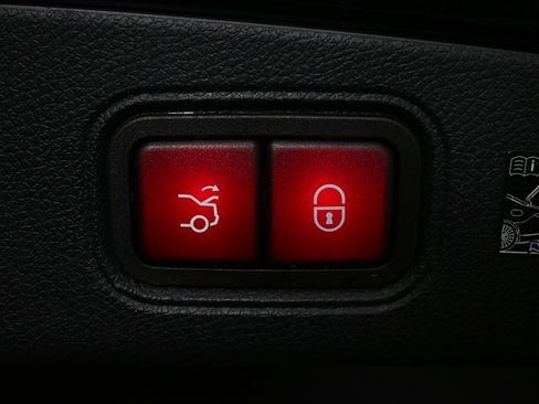 Certified 2023 Mercedes-Benz E 450 Coupe image 30