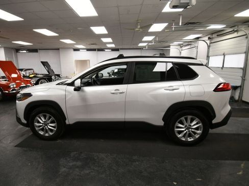 Certified 2023 Toyota Corolla Cross LE image 4