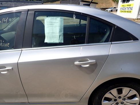 Used 2012 Chevrolet Cruze LS image 21