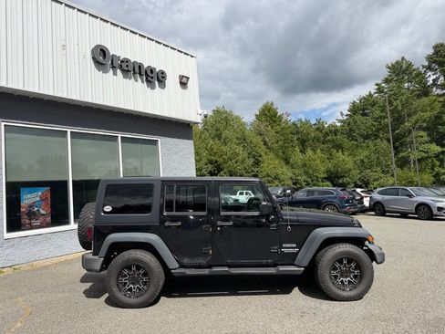 Used 2015 Jeep Wrangler Unlimited Sport w/ Quick Order Package 24S AWD/4WD image 10