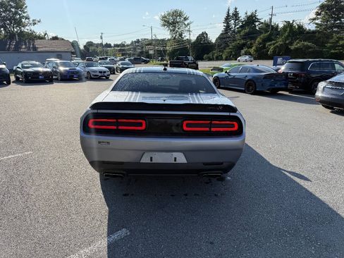 Used 2017 Dodge Challenger R/T Scat Pack RWD image 7