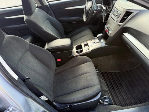Used 2013 Subaru Legacy 2.5i Premium AWD/4WD image 11