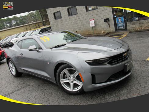 Used 2019 Chevrolet Camaro LT image 1