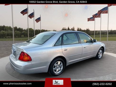 Used 2001 Toyota Avalon XL image 12