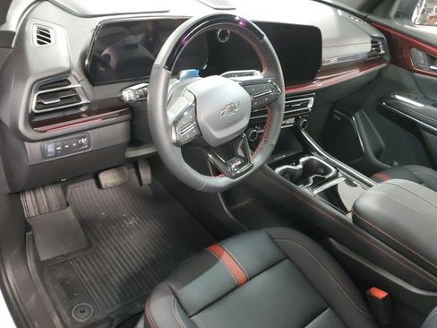 Used 2026 Chevrolet Traverse RS image 11