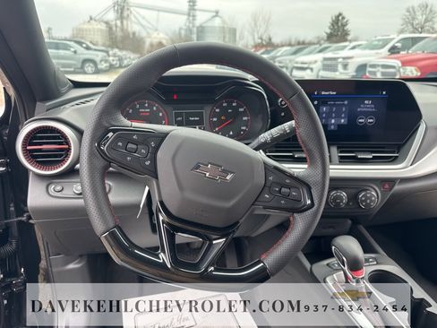 Used 2025 Chevrolet Trax RS w/ Driver Confidence Package image 20