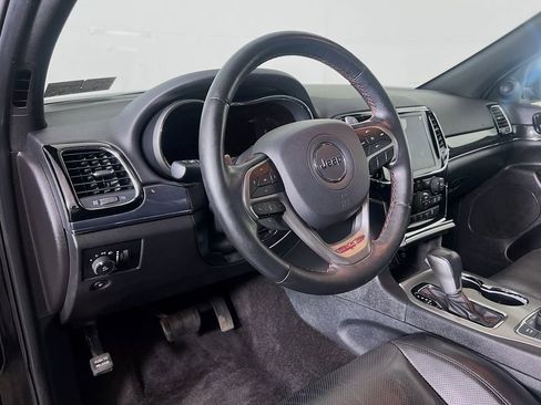 Used 2019 Jeep Grand Cherokee Trailhawk w/ Trailhawk Luxury Group AWD/4WD image 11