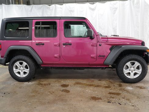 Used 2022 Jeep Wrangler Unlimited Sport AWD/4WD image 2