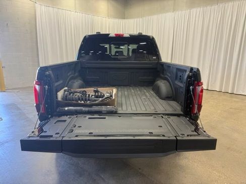 Used 2025 Ford F150 Platinum w/ FX4 Off-Road Package AWD/4WD image 24
