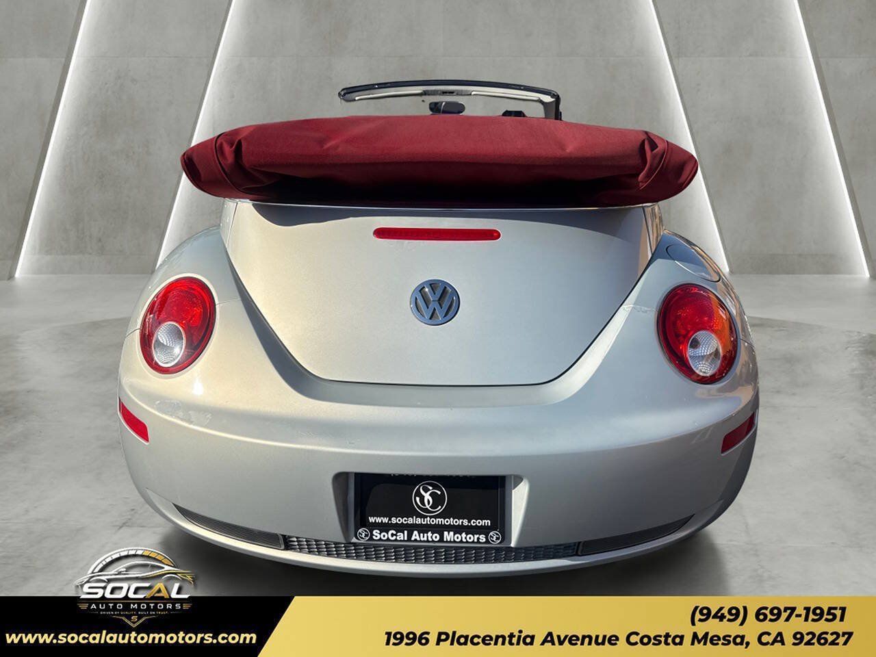 Used 2009 Volkswagen Beetle Blush FWD image 4