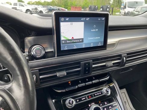 Used 2022 Lincoln Corsair AWD w/ Premium Package image 16