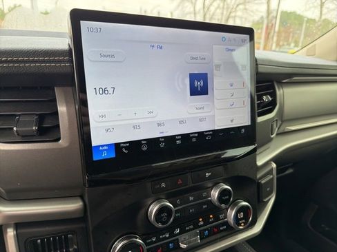 Used 2024 Ford Expedition XLT image 18