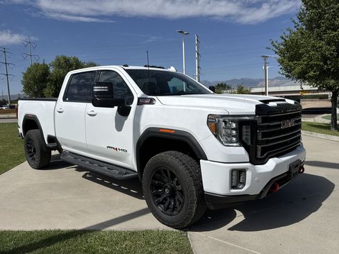 Used 2023 GMC Sierra 2500 AT4 w/ AT4 Preferred Package AWD/4WD image 7