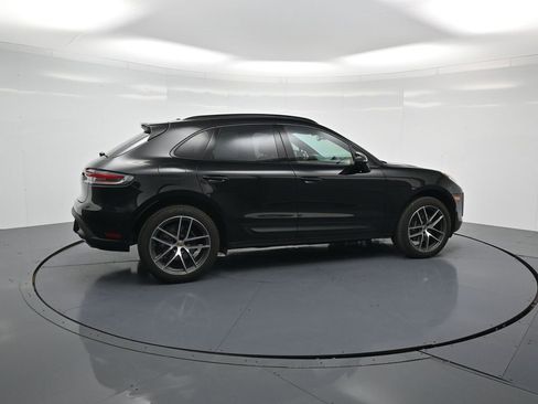 Used 2022 Porsche Macan image 31