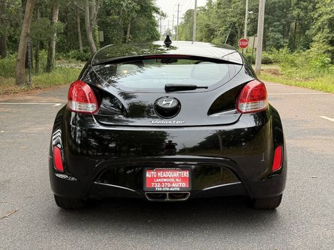 Used 2012 Hyundai Veloster w/ Style Pkg FWD image 7