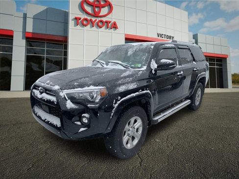 Used 2024 Toyota 4Runner SR5 Premium w/ Moonroof Package image 5