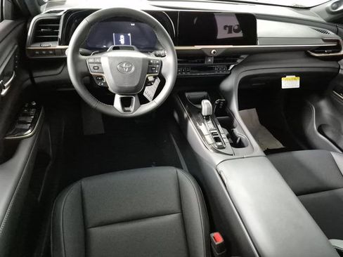 New 2026 Toyota Crown Signia AWD/4WD image 10
