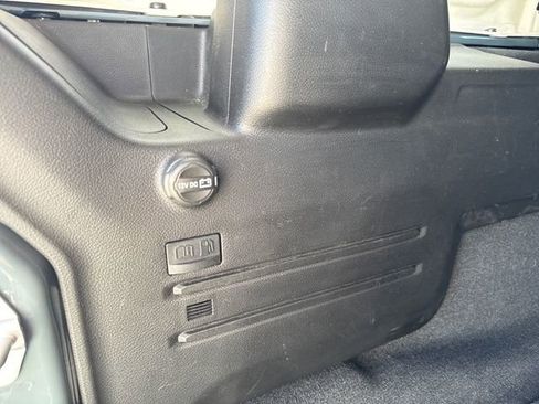 Used 2025 Jeep Wrangler Unlimited Sahara AWD/4WD image 50