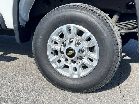 Used 2025 Chevrolet Silverado 2500 LT w/ Convenience Package AWD/4WD image 15