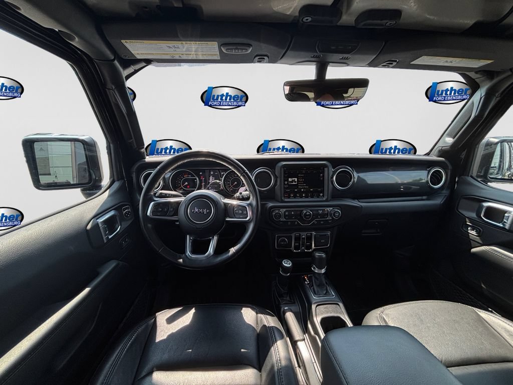 Used 2022 Jeep Wrangler Unlimited Sahara AWD/4WD image 8