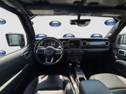 Used 2022 Jeep Wrangler Unlimited Sahara AWD/4WD image 8