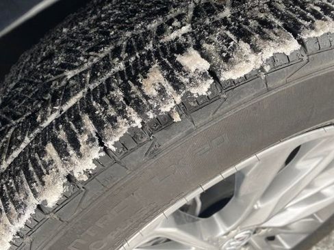 Used 2024 Buick Enclave Avenir w/ Avenir Technology Package image 24