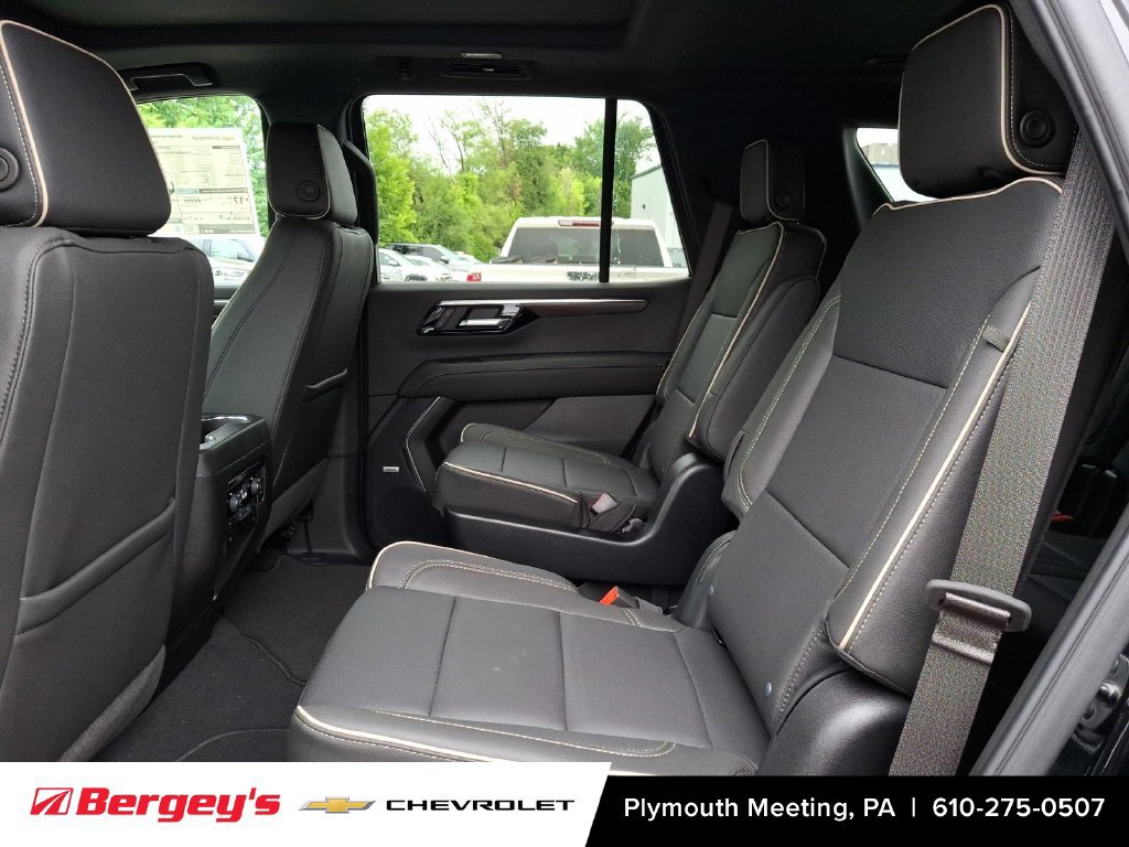 Used 2026 Chevrolet Tahoe Premier w/ Sun And Tow Package AWD/4WD image 6