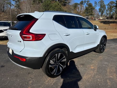 Certified 2025 Volvo XC40 B5 Ultra w/ Protection Package image 6