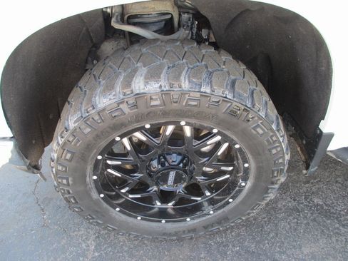 Used 2020 Chevrolet Silverado 1500 LT w/ All-Star Edition image 13