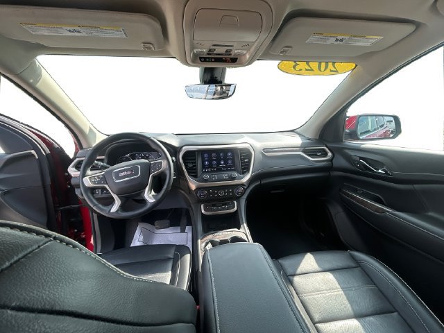 Used 2023 GMC Acadia Denali w/ Denali Ultimate Package AWD/4WD image 22