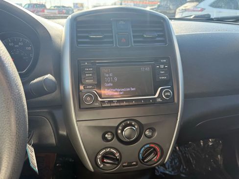 Used 2016 Nissan Versa SV image 14