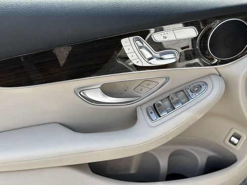 Certified 2021 Mercedes-Benz GLC 300 4MATIC image 11