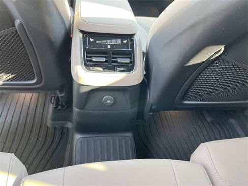 Used 2025 Volvo XC90 T8 Plus w/ Protection Package Premier image 17