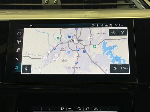 Certified 2024 Audi Q8 e-tron Premium Plus w/ Premium Plus Package AWD/4WD image 27