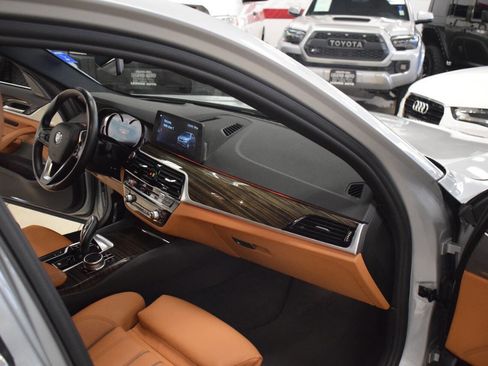 Used 2018 BMW 540i image 38