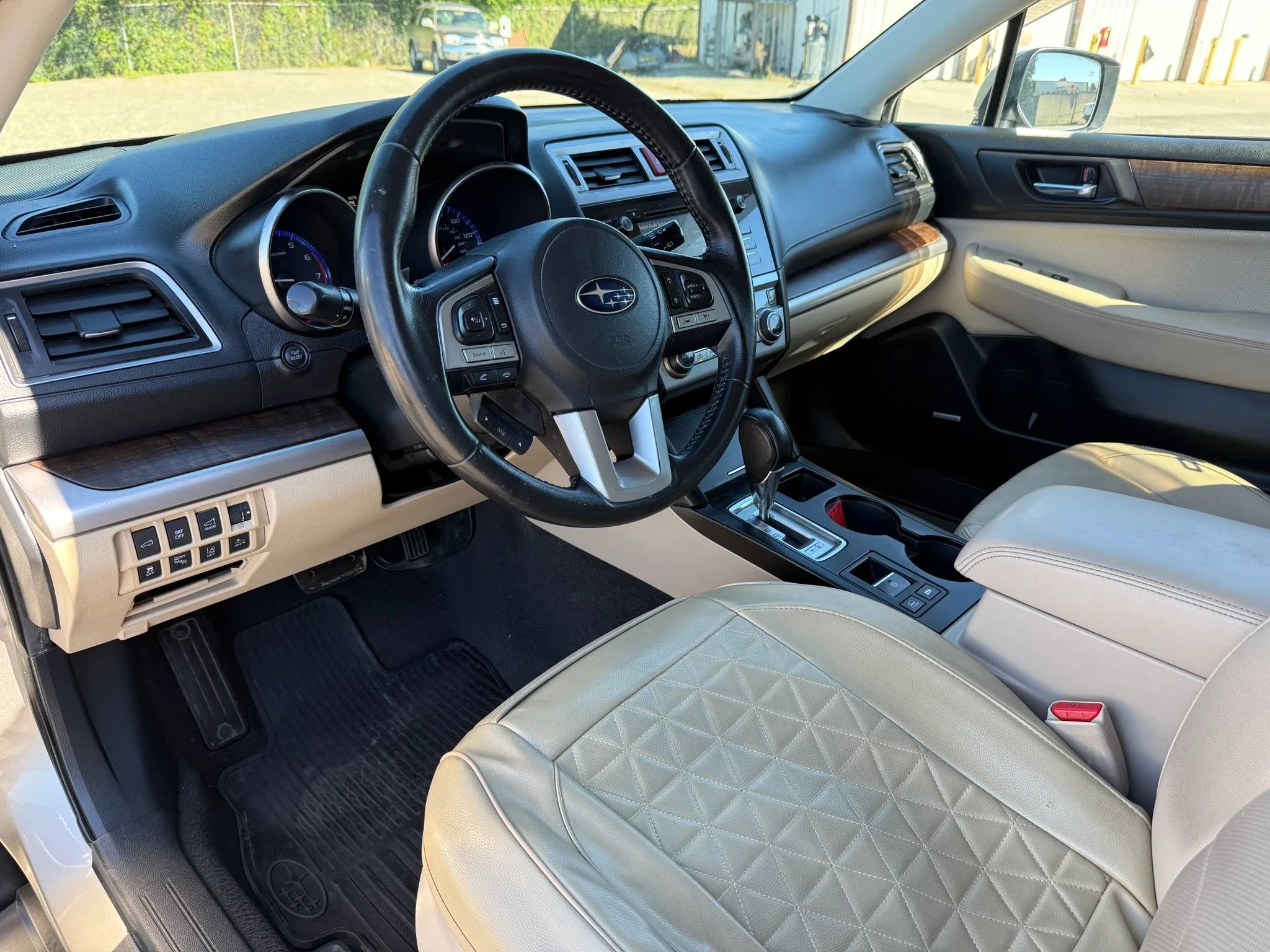 Used 2016 Subaru Outback 2.5i Limited AWD/4WD image 17