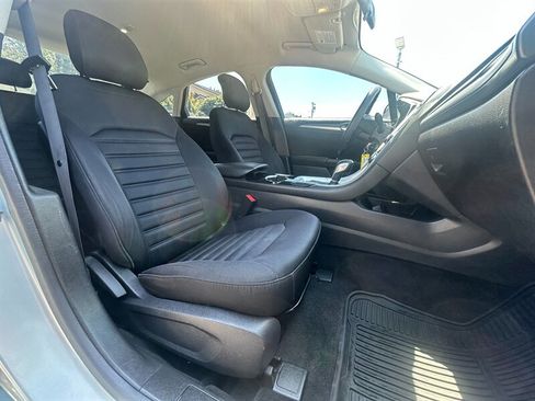 Used 2014 Ford Fusion SE FWD image 13