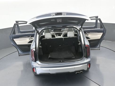 Used 2024 Kia Telluride EX w/ EX Captain's Chair Package image 74