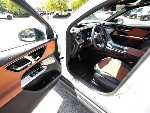 Used 2024 Mercedes-Benz GLC 300 w/ AMG Line image 11