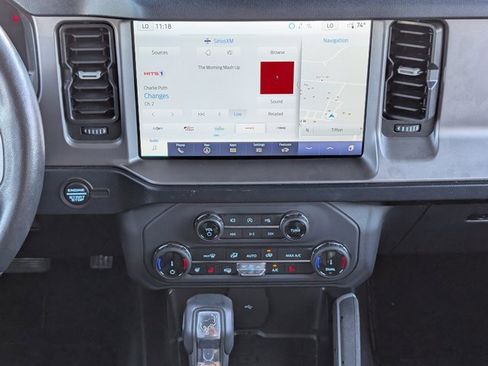 Used 2022 Ford Bronco Outer Banks image 7